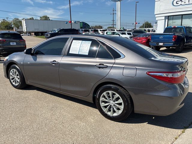 2017 Toyota Camry XLE XSE photo 4