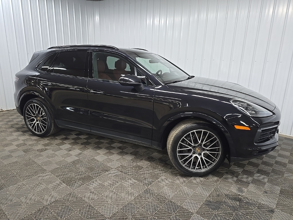 2022 Porsche Cayenne Base