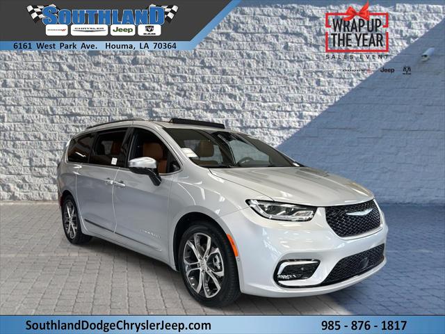 2026 Chrysler Pacifica Pinnacle's photo