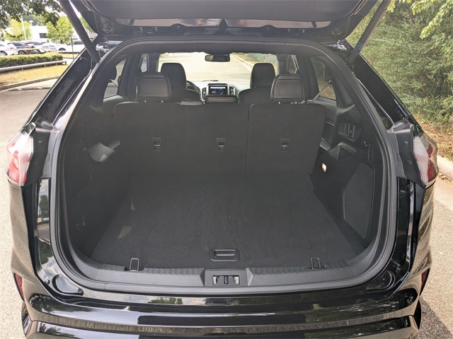 2023 Ford Edge ST photo 4