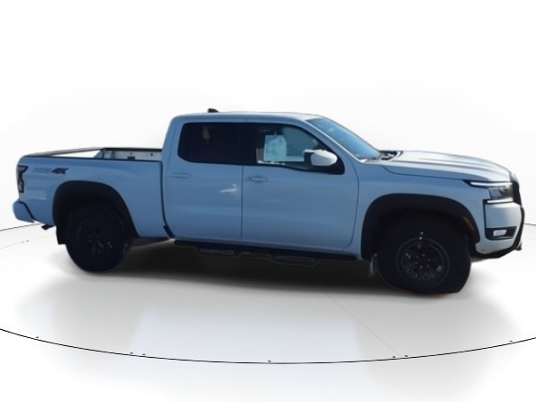 2025 Nissan Frontier PRO-4X photo 3