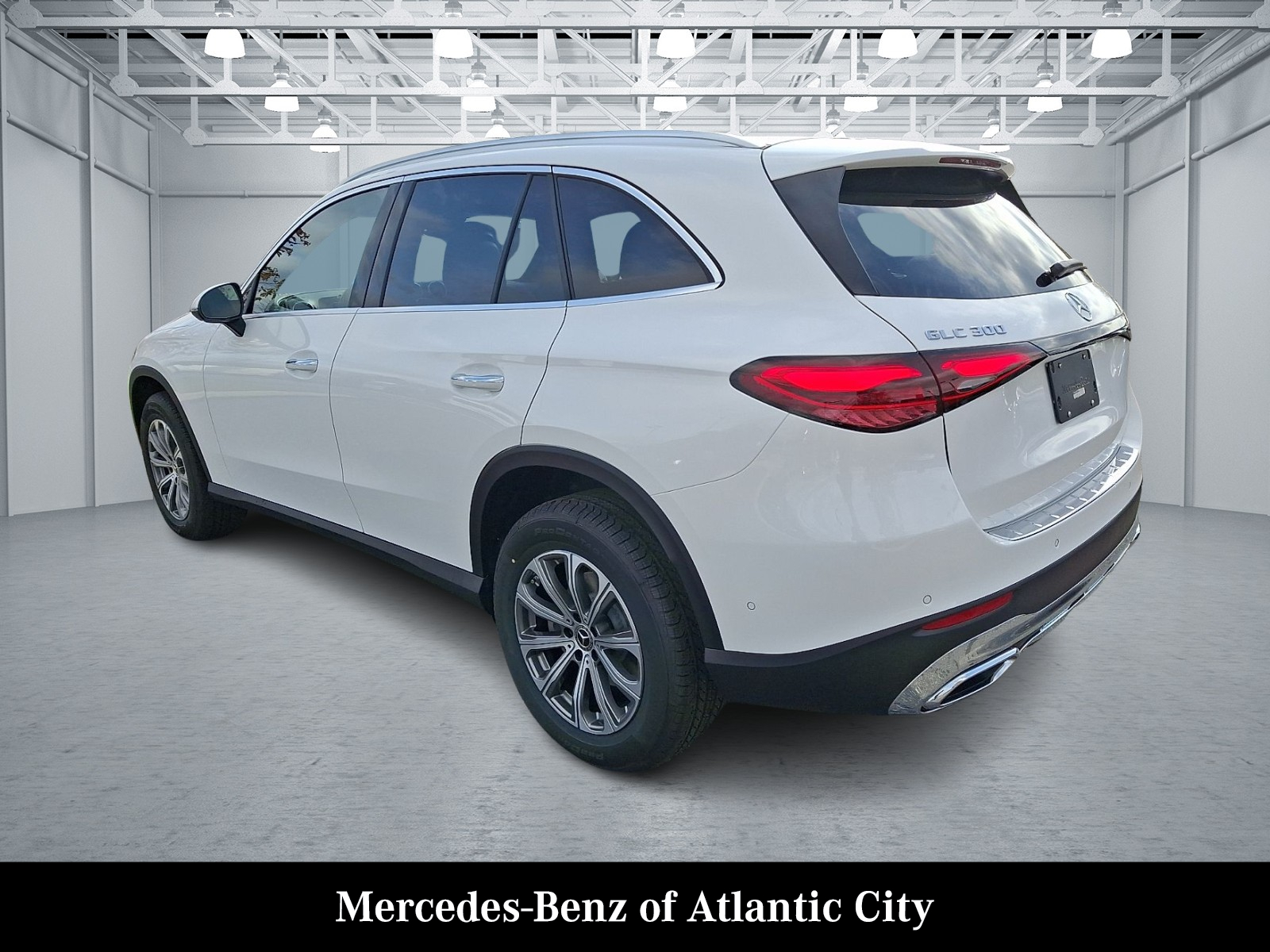 2026 Mercedes Benz GLC 300 4MATIC photo 2