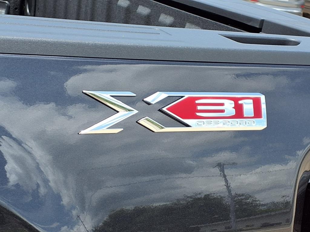 New 2025 Titanium Rush Metallic GMC SLT image 12