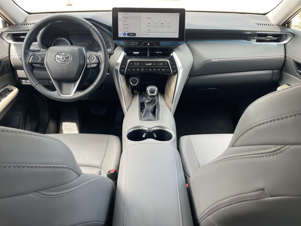 2023 Toyota Venza LE photo 15