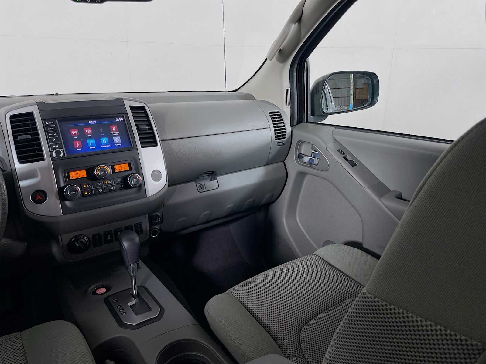 2021 Nissan Frontier SV photo 18