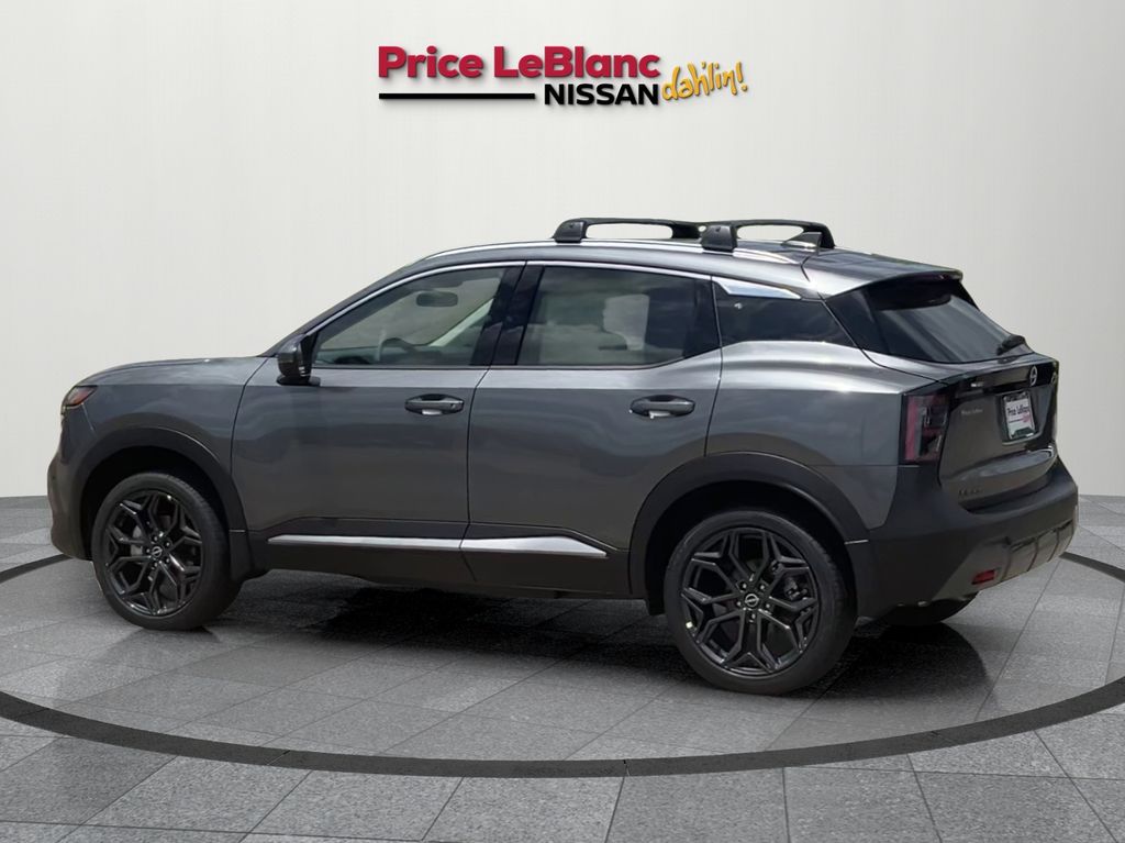 2025 Nissan Kicks SR photo 4