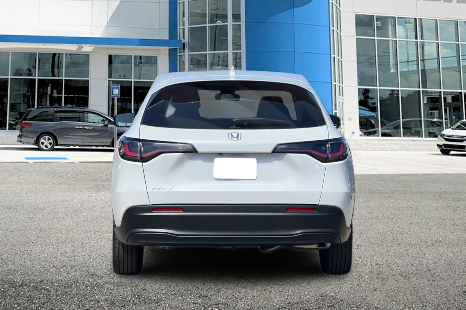 2025 Honda HR-V LX photo 4