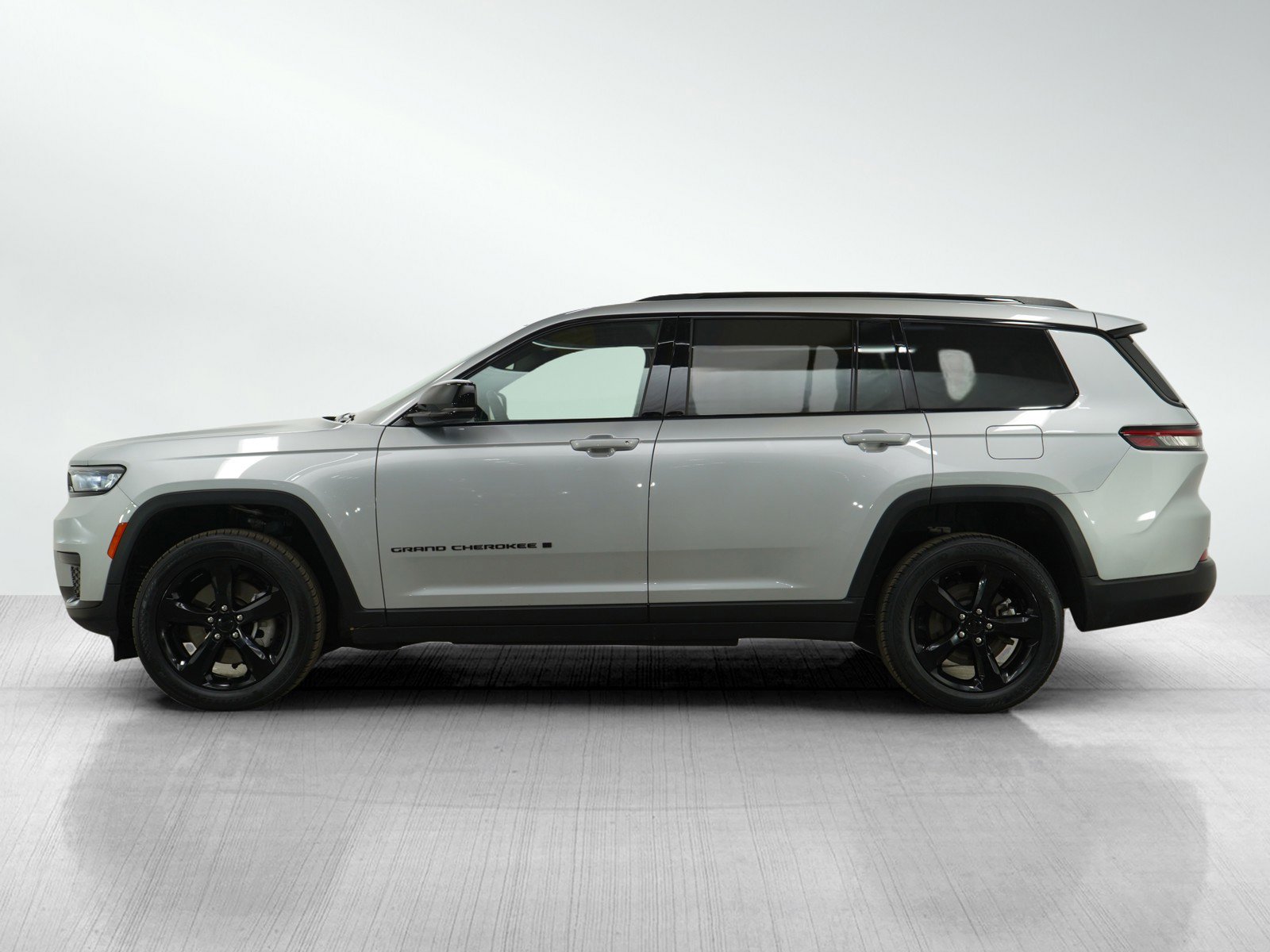 Used 2023 Jeep Grand Cherokee L Altitude with VIN 1C4RJKAG0P8884495 for sale in Hopkins, Minnesota