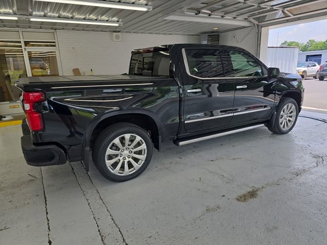 2019 Chevrolet Silverado 1500 High Country photo 2