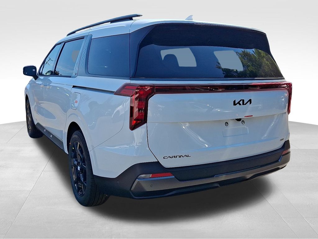 2026 Kia Carnival SX photo 2