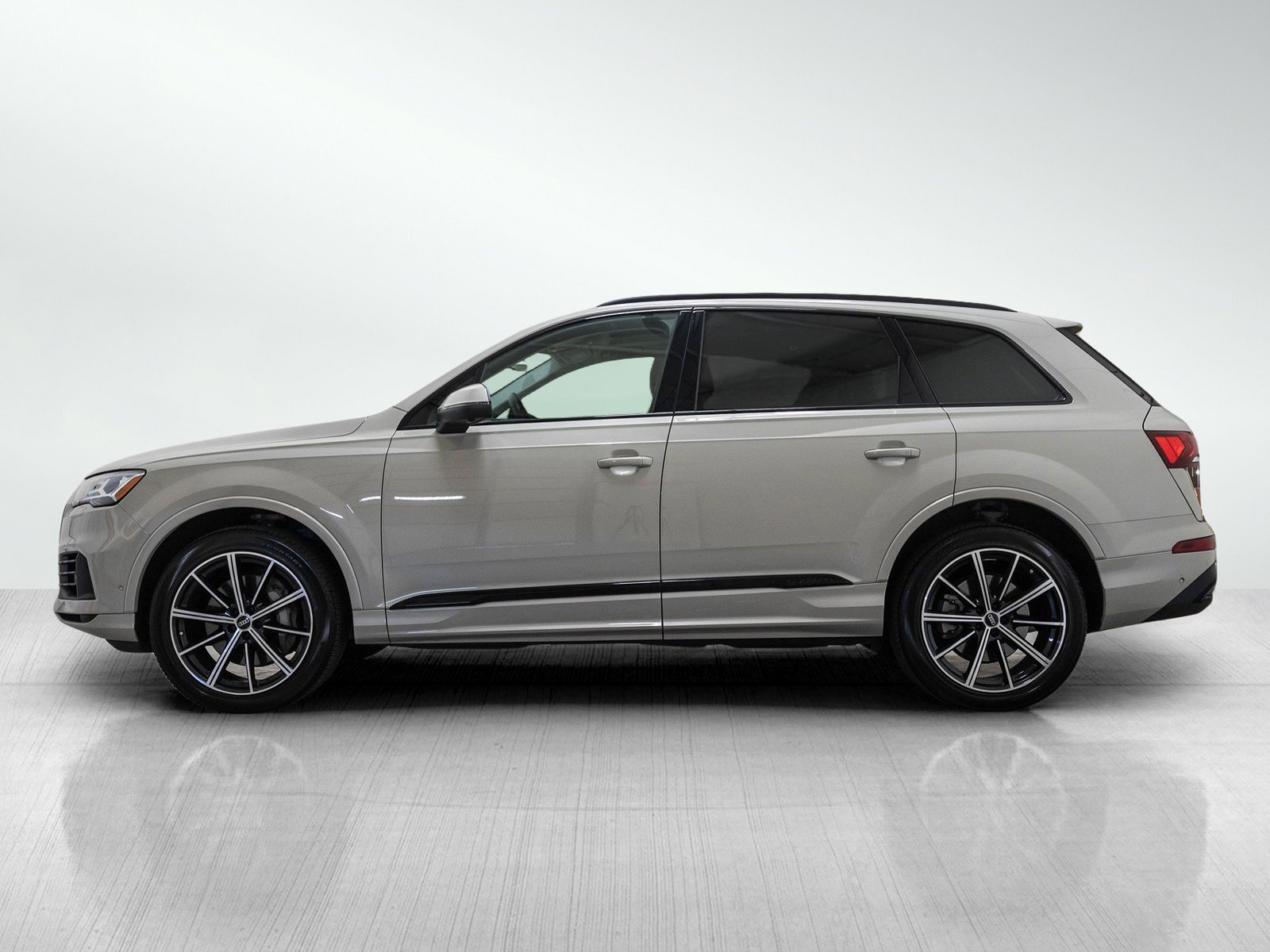 2021 Audi Q7 Premium Plus photo 3