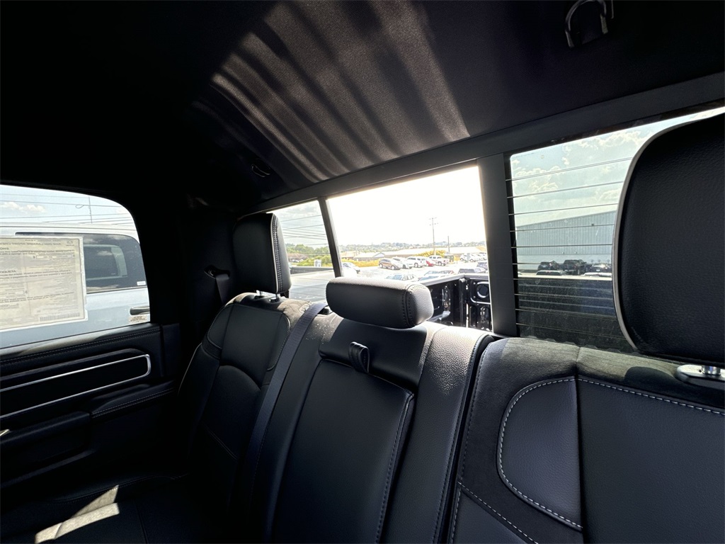 2024 Ram 2500 Laramie photo 31