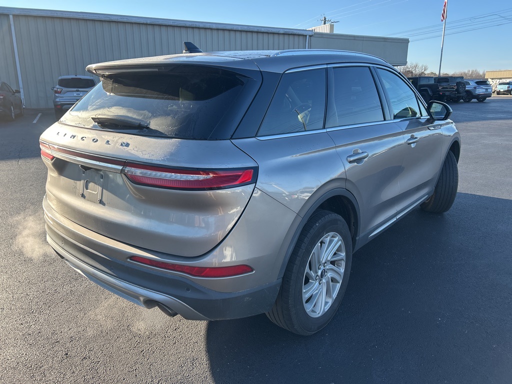 2020 Lincoln Corsair Standard photo 2