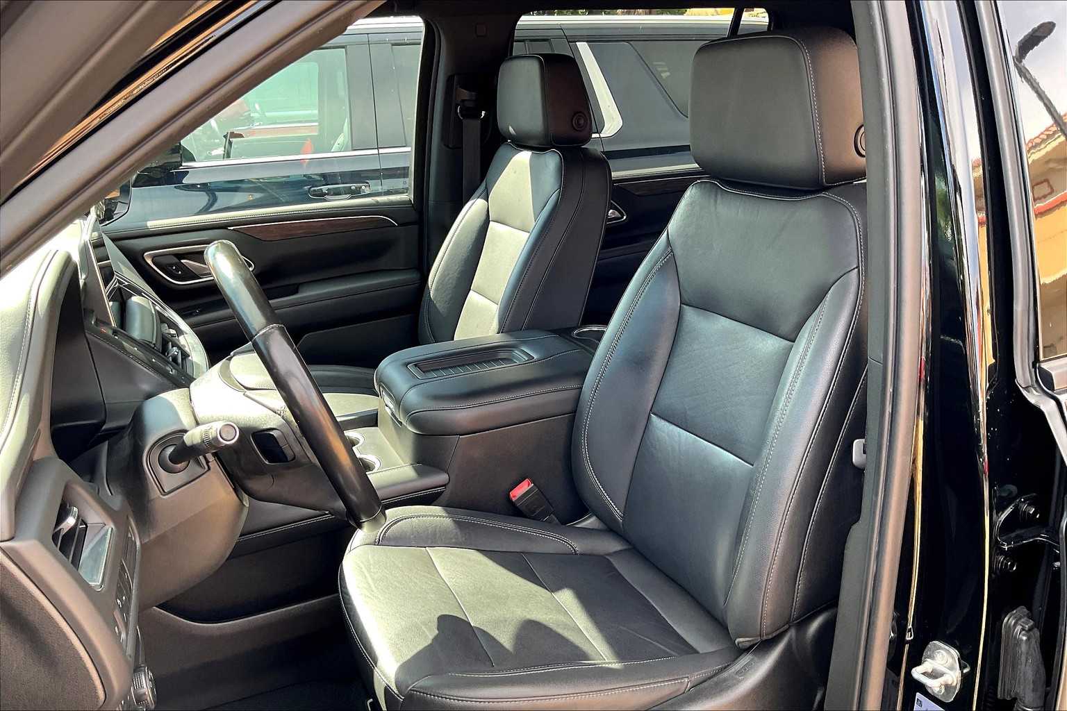 2021 Chevrolet Suburban Z71 photo 22