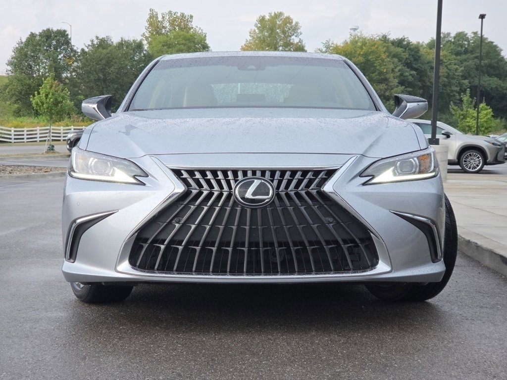 2025 Lexus ES Premium photo 3