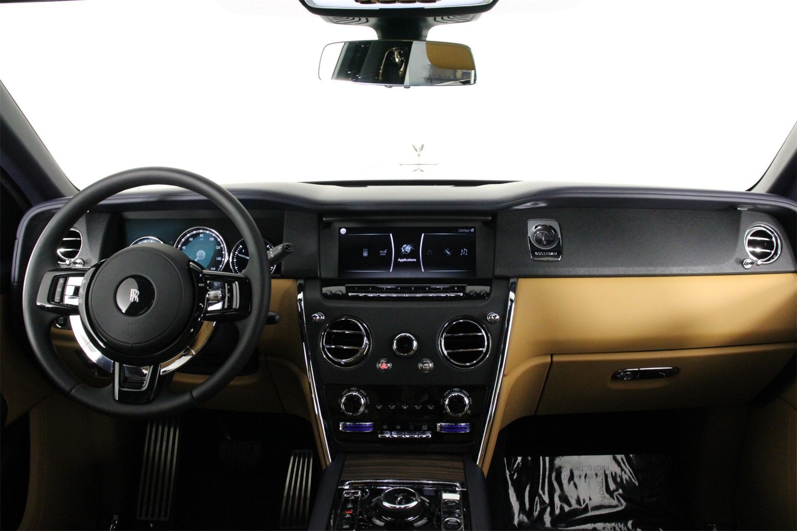 2024 Rolls Royce Cullinan RR photo 2