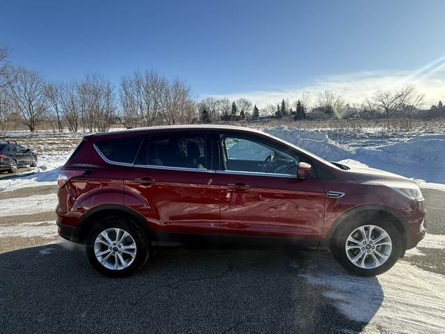 Used 2017 Ford Escape SE with VIN 1FMCU0GD2HUD73521 for sale in Rochester, Minnesota