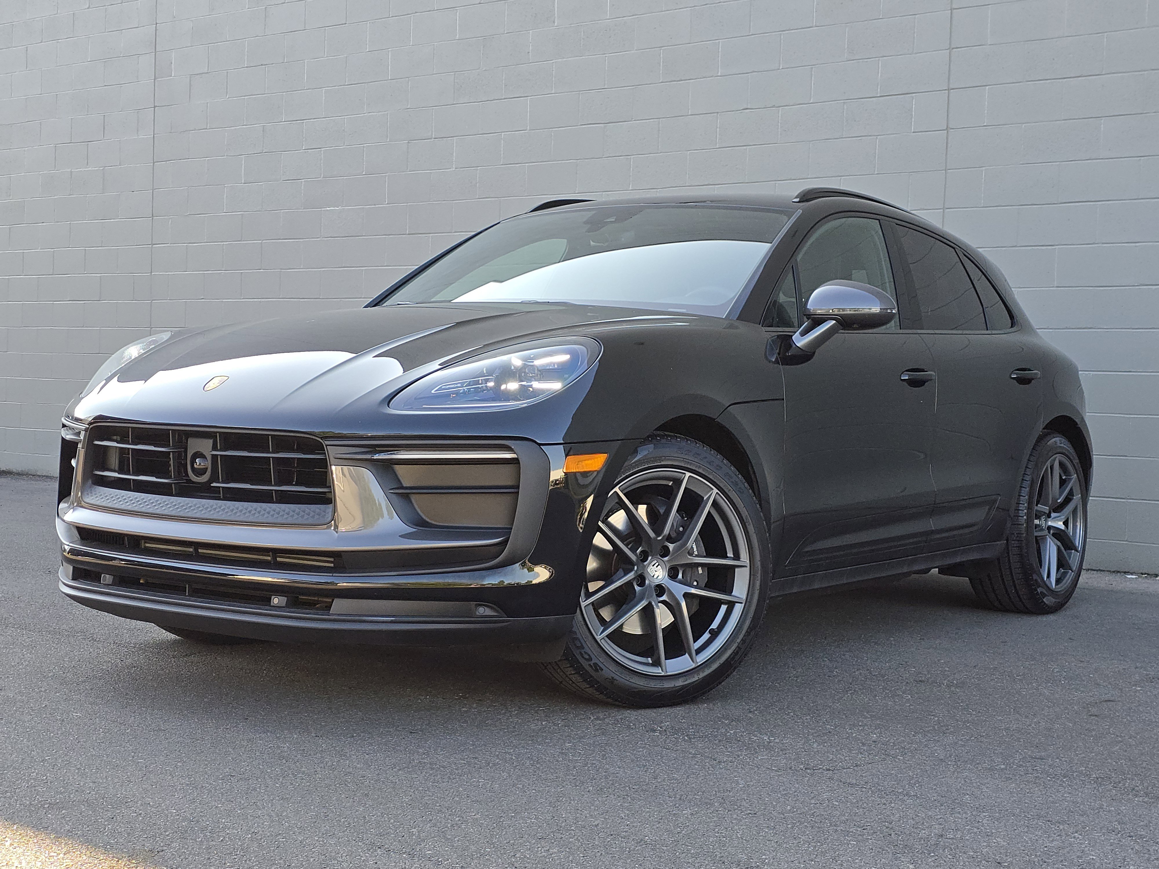 2025 Porsche Macan T