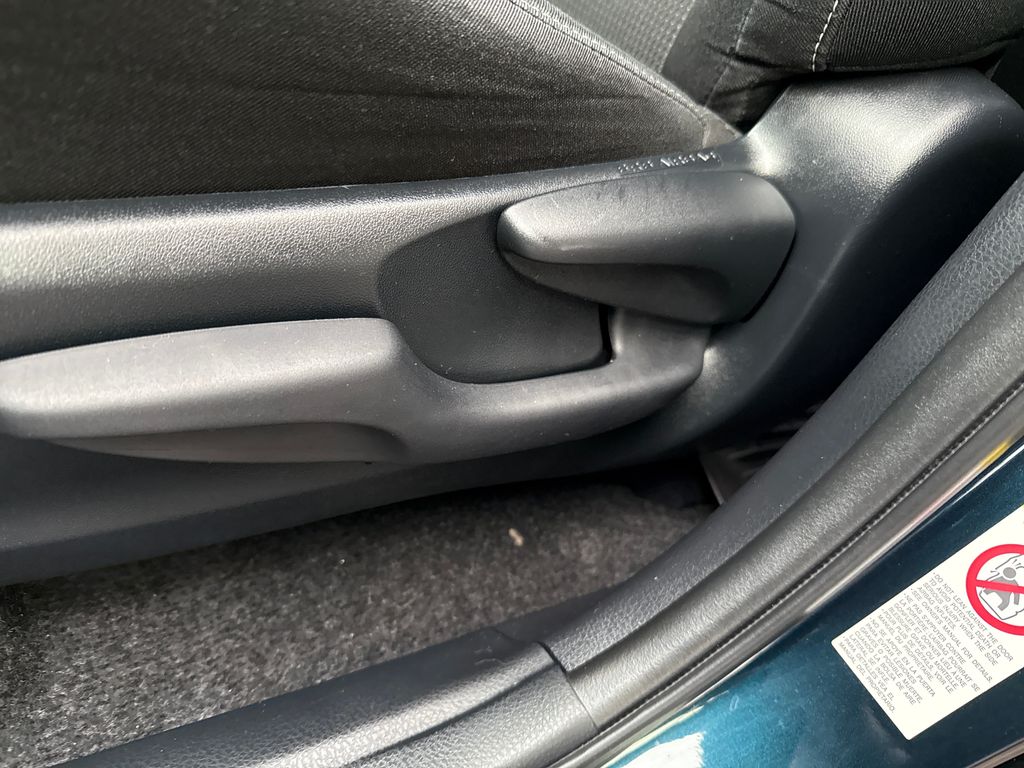 2018 Toyota RAV4 XLE photo 4