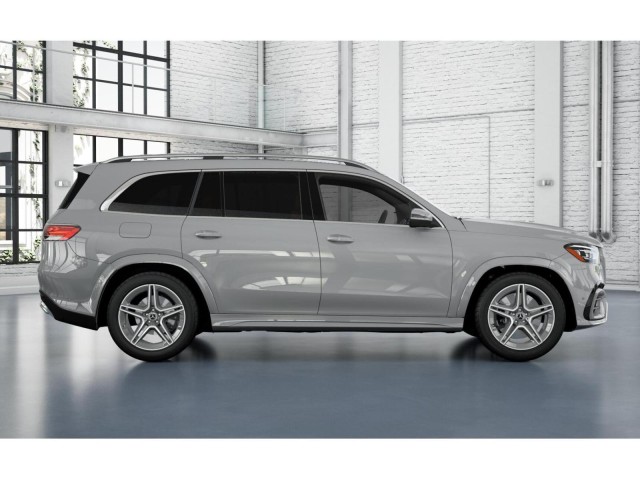 2025 Mercedes Benz GLS 450 4MATIC photo 2
