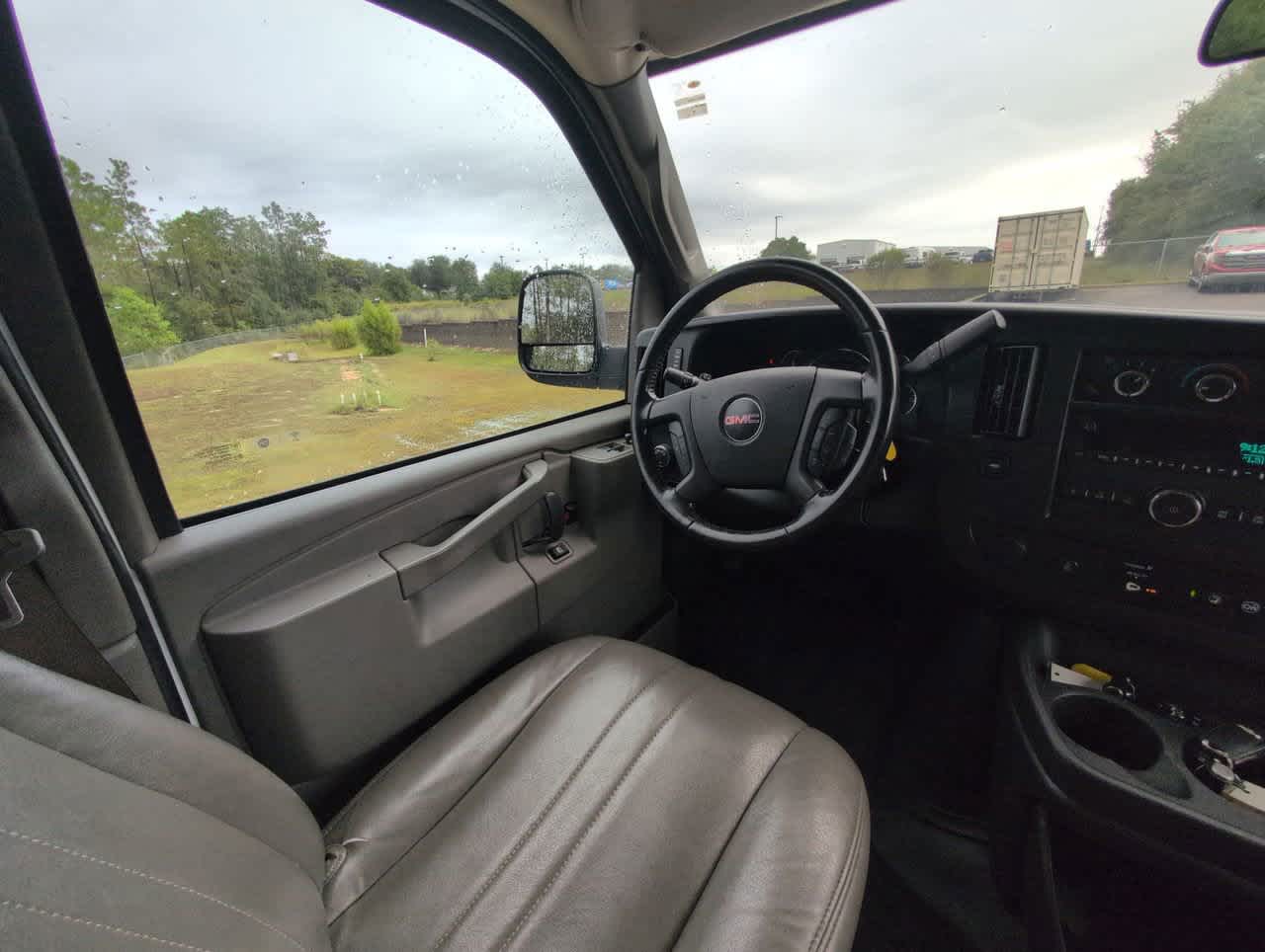 2023 Gmc Savana LS photo 6