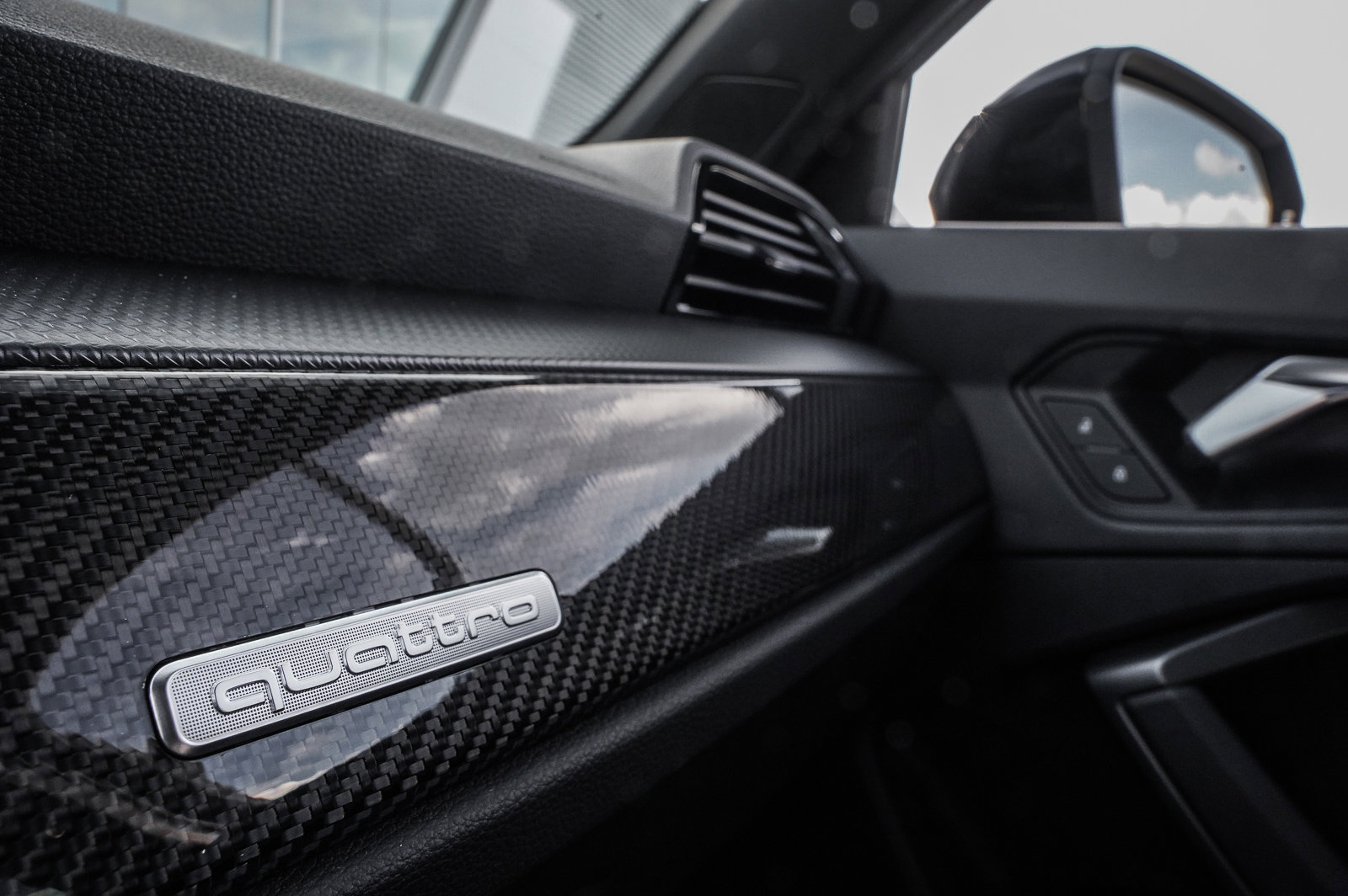 2025 Audi Q3 S line Premium Plus photo 15