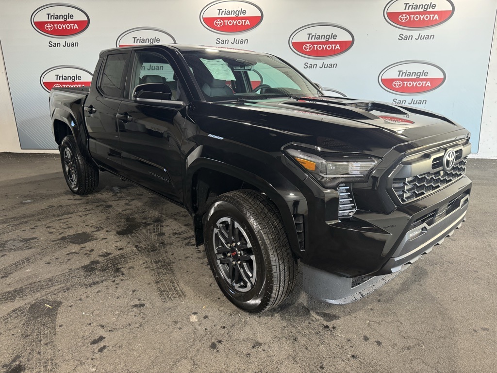2025 Toyota Tacoma photo 3