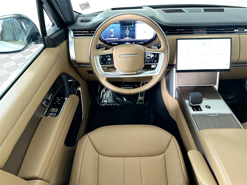 2025 Land Rover Range Rover SE photo 19