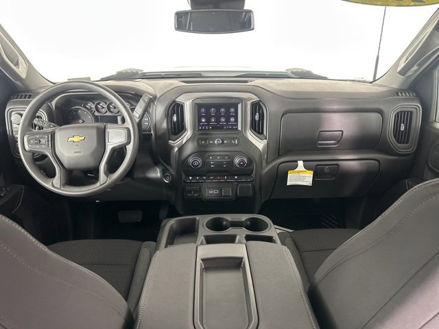 2025 Chevrolet Silverado 2500HD Custom photo 12