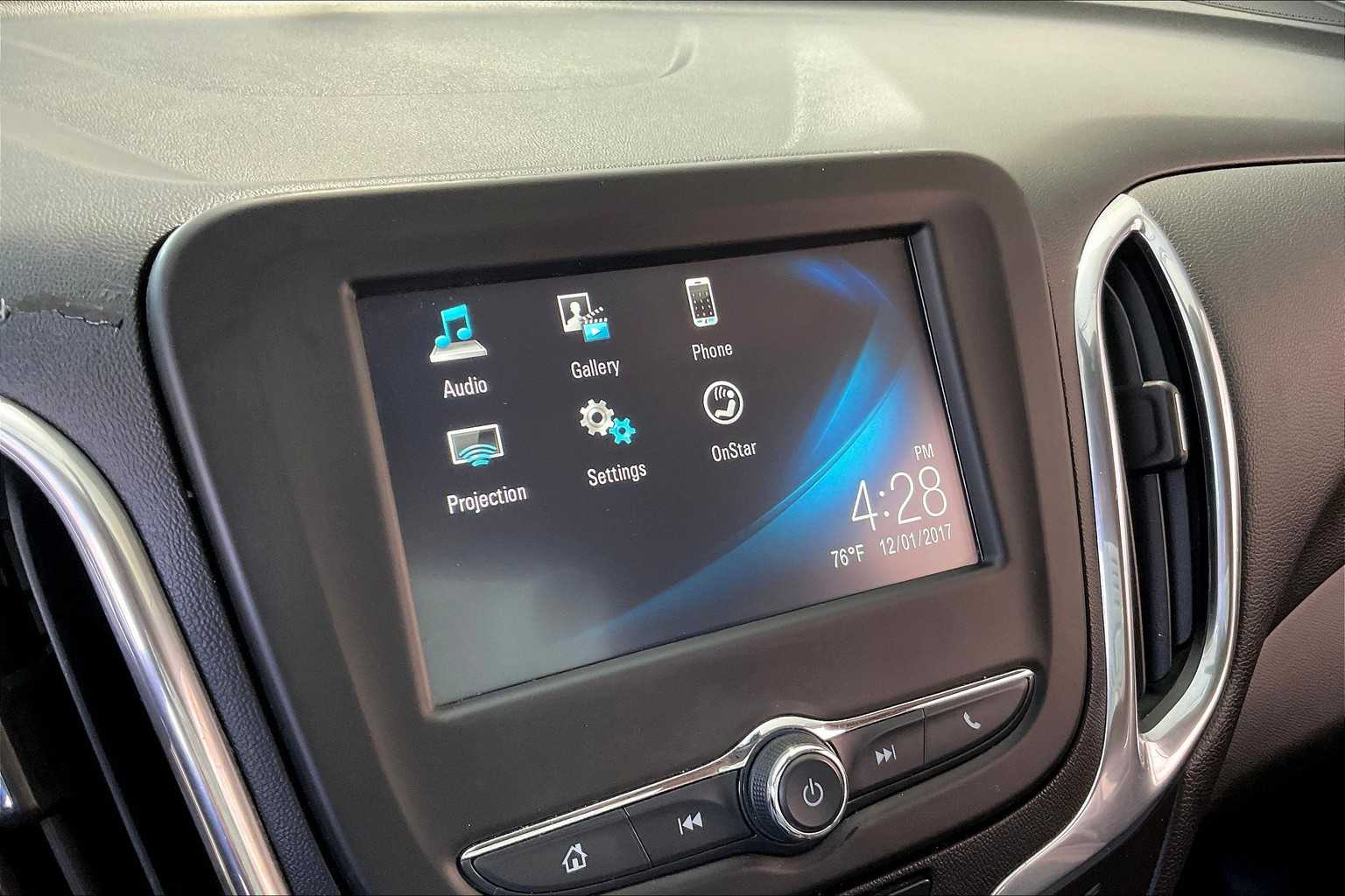 2018 Chevrolet Equinox LT photo 28