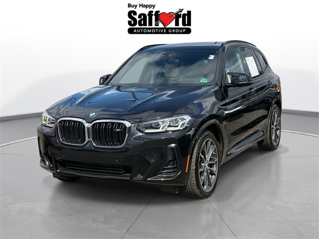 2022 BMW X3 40i's photo