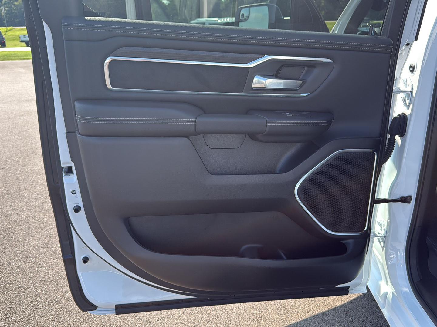 2026 Ram 1500 Laramie photo 24
