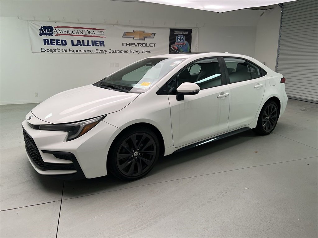 2023 Toyota Corolla XSE photo 4
