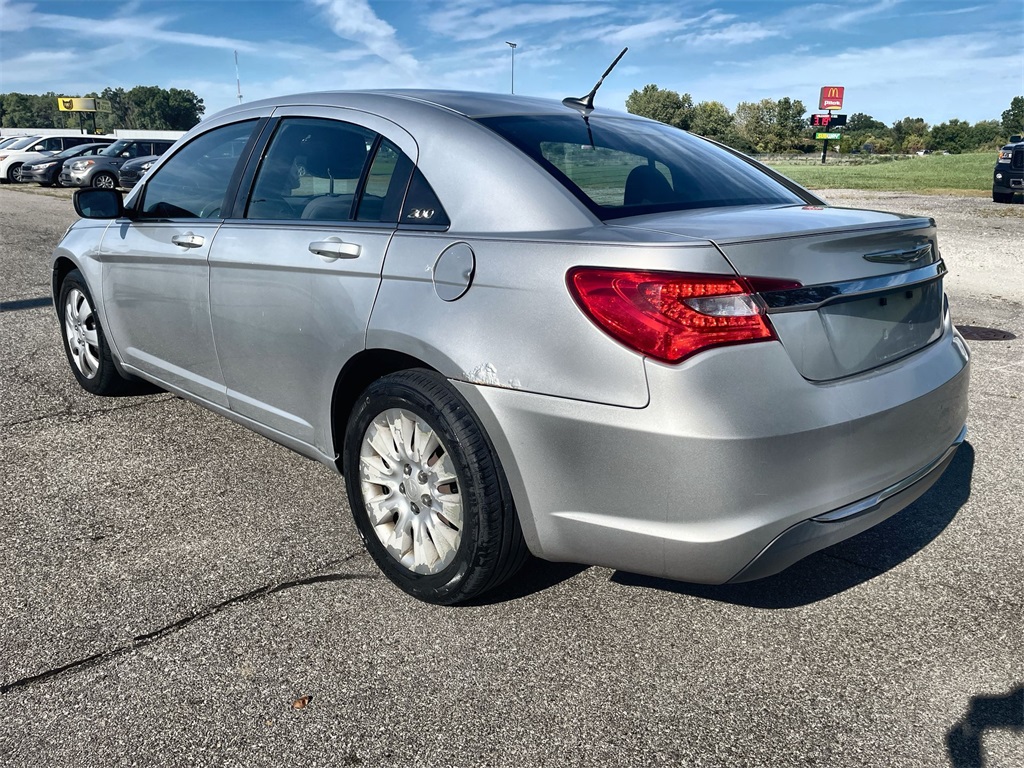 2012 Chrysler 200 LX photo 6