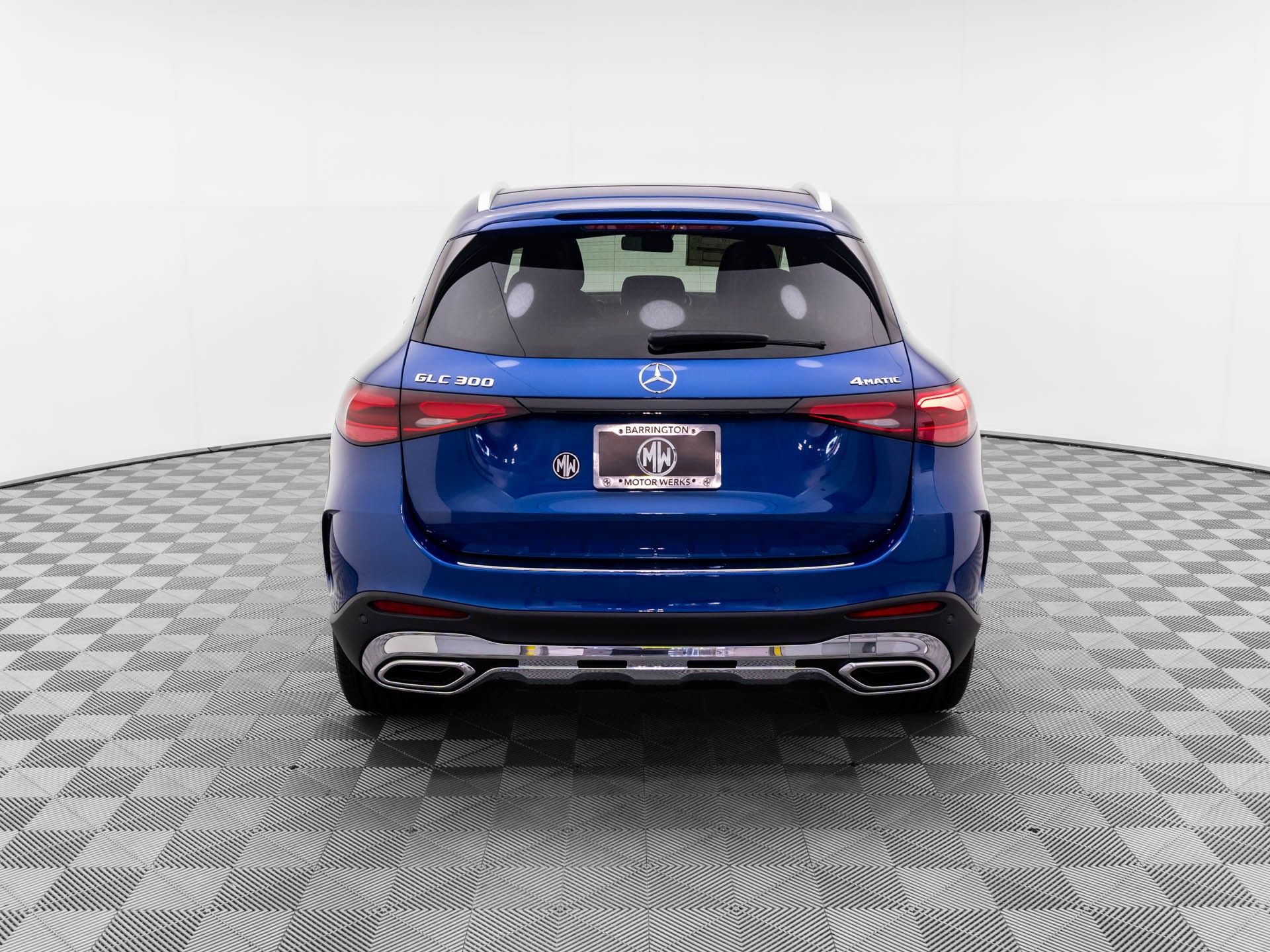 2025 Mercedes Benz GLC 300 photo 4