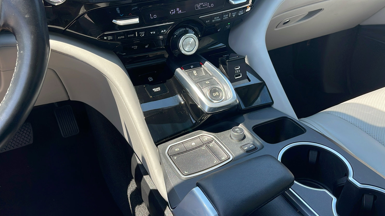 2023 Acura MDX Technology photo 18