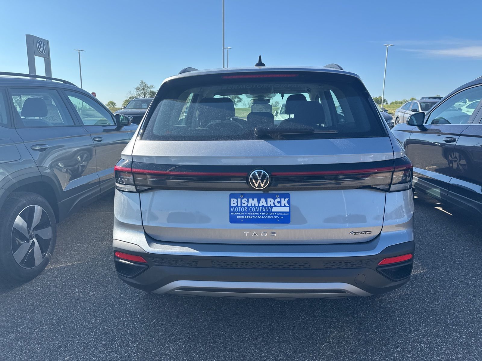 2025 Volkswagen Taos S photo 2