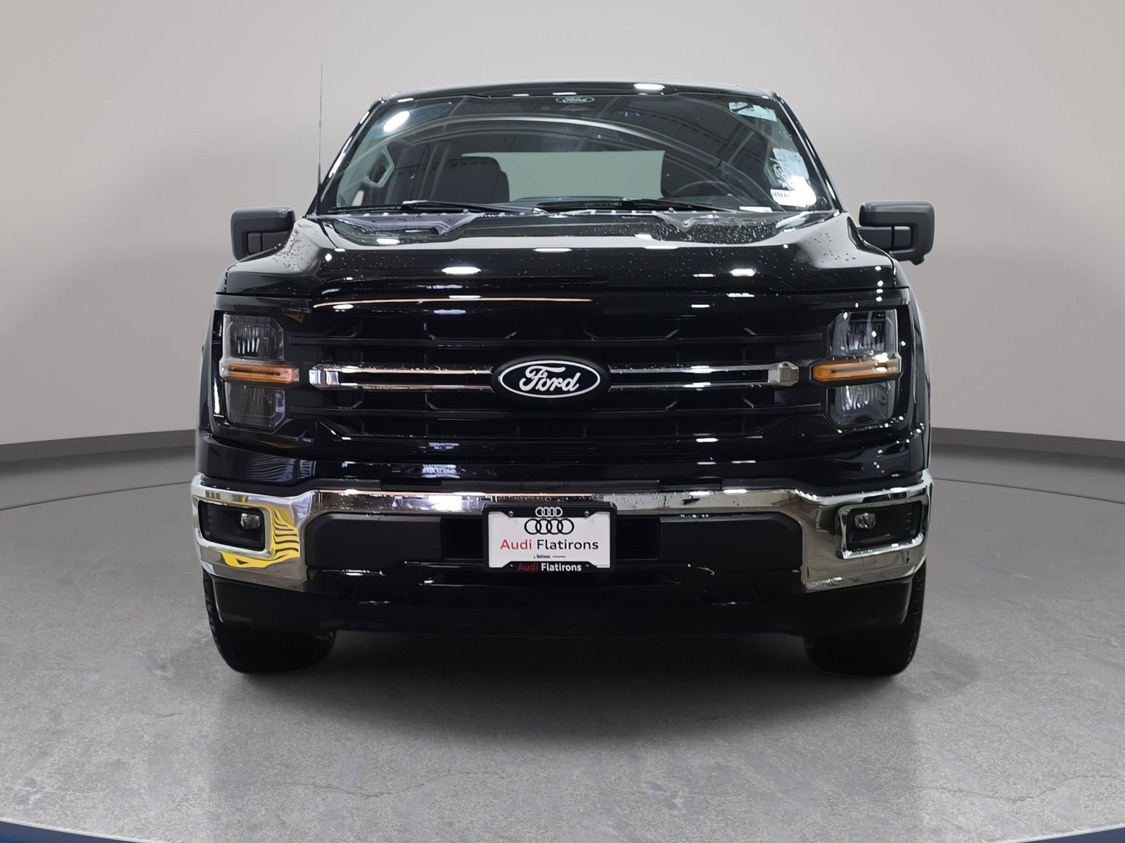 2024 Ford F-150 XLT photo 2