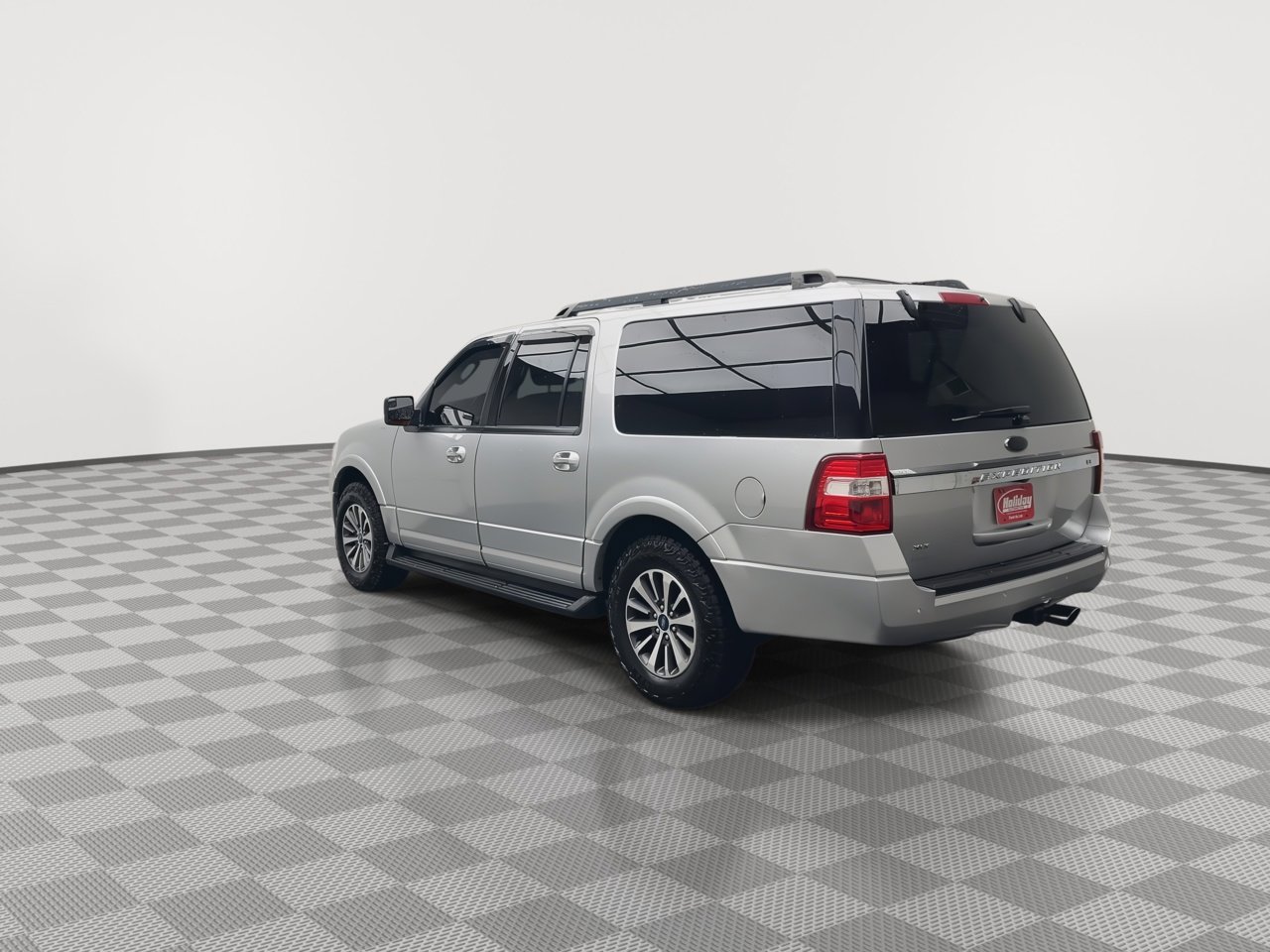2016 Ford Expedition EL photo 2