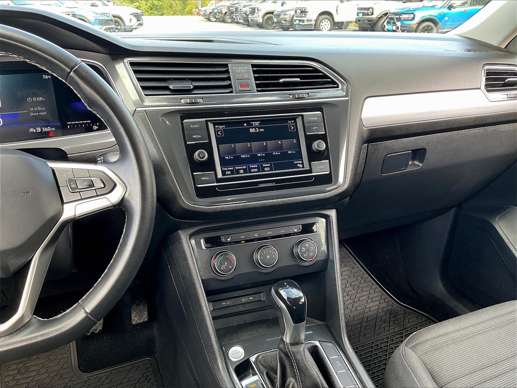 2023 Volkswagen Tiguan S photo 17
