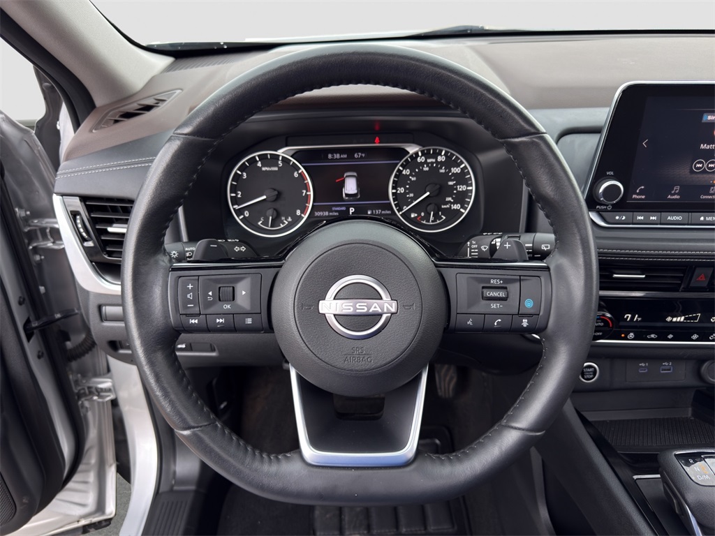 2022 Nissan Rogue SV photo 10