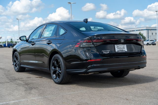 2025 Honda Accord SE photo 4
