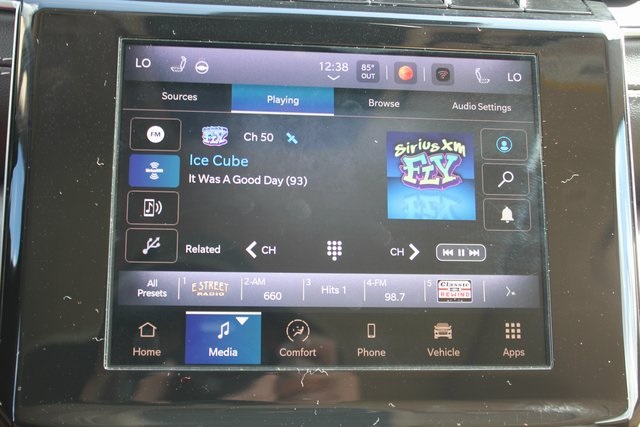 2022 Jeep Grand Cherokee Limited photo 4