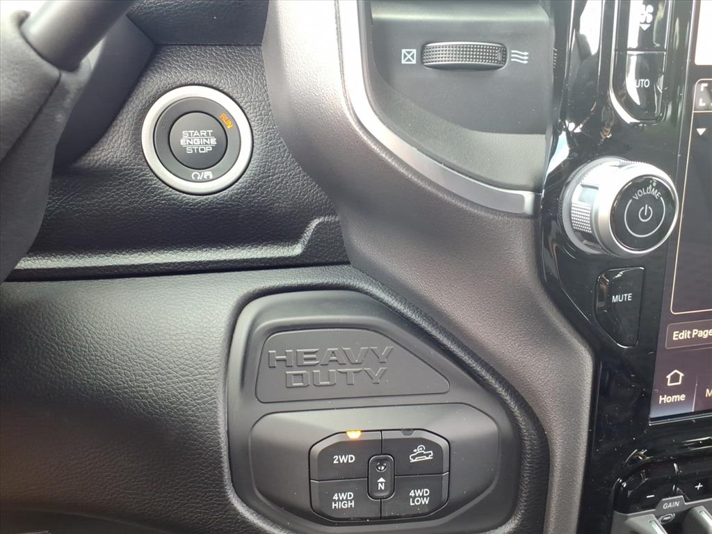 2025 Ram 2500 Big Horn photo 9
