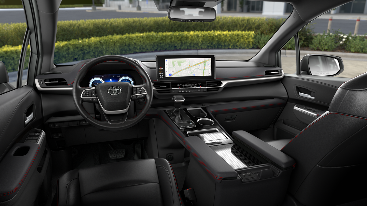 2025 Toyota Sienna XSE photo 19