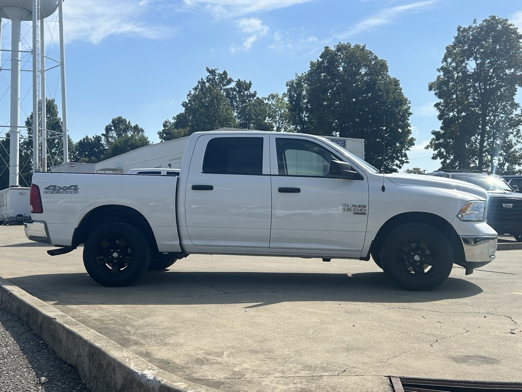 2022 Ram 1500 Classic SLT photo 5