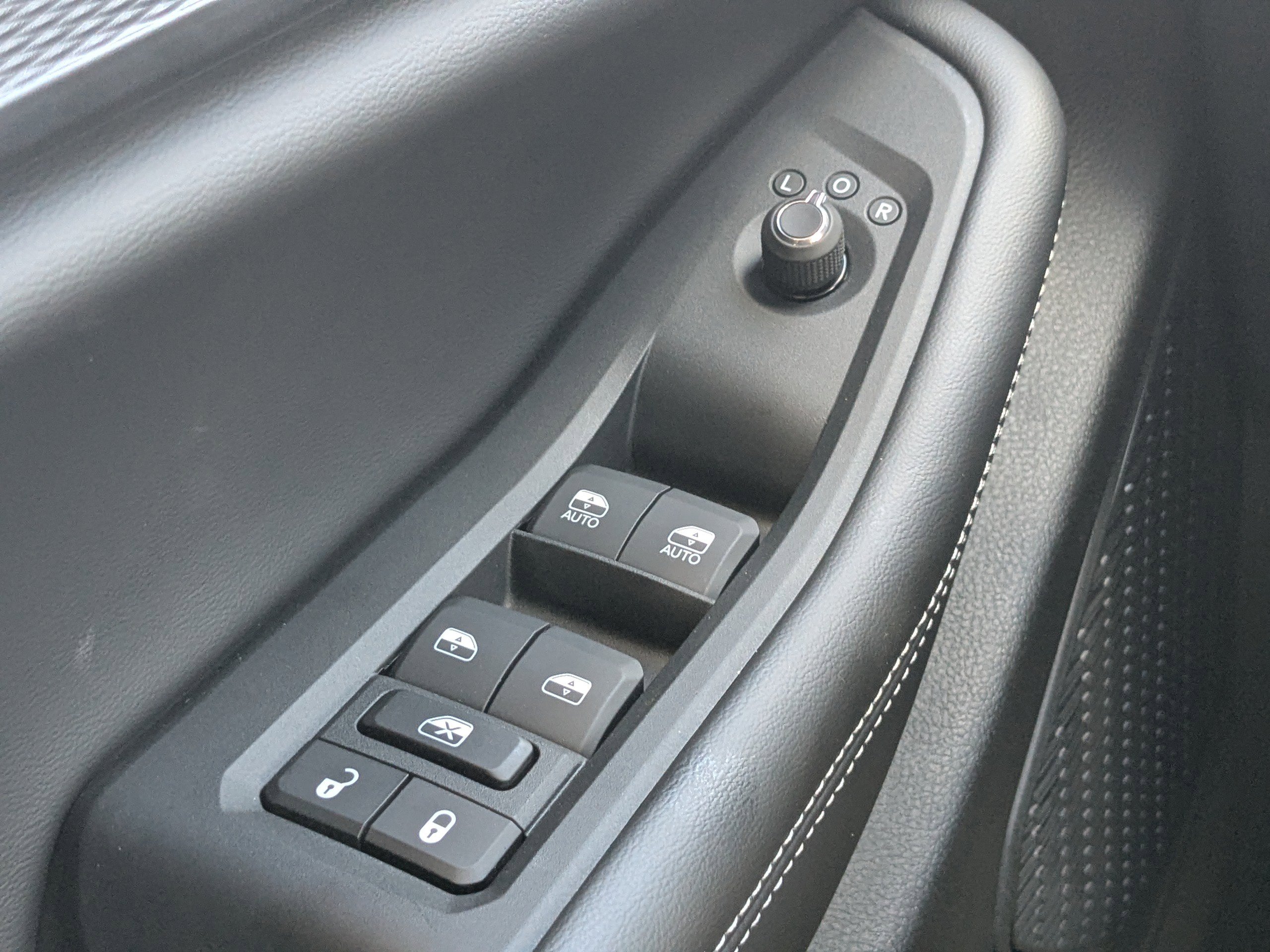2025 Jeep Grand Cherokee Laredo Altitude photo 22