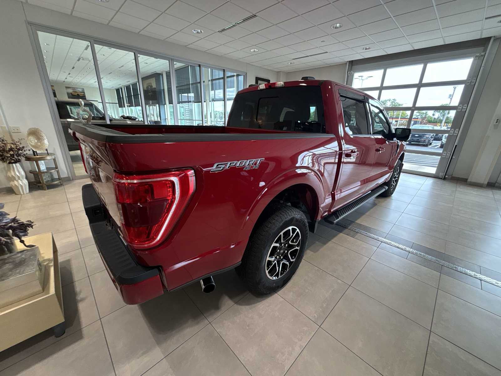 2022 Ford F-150 XLT photo 3