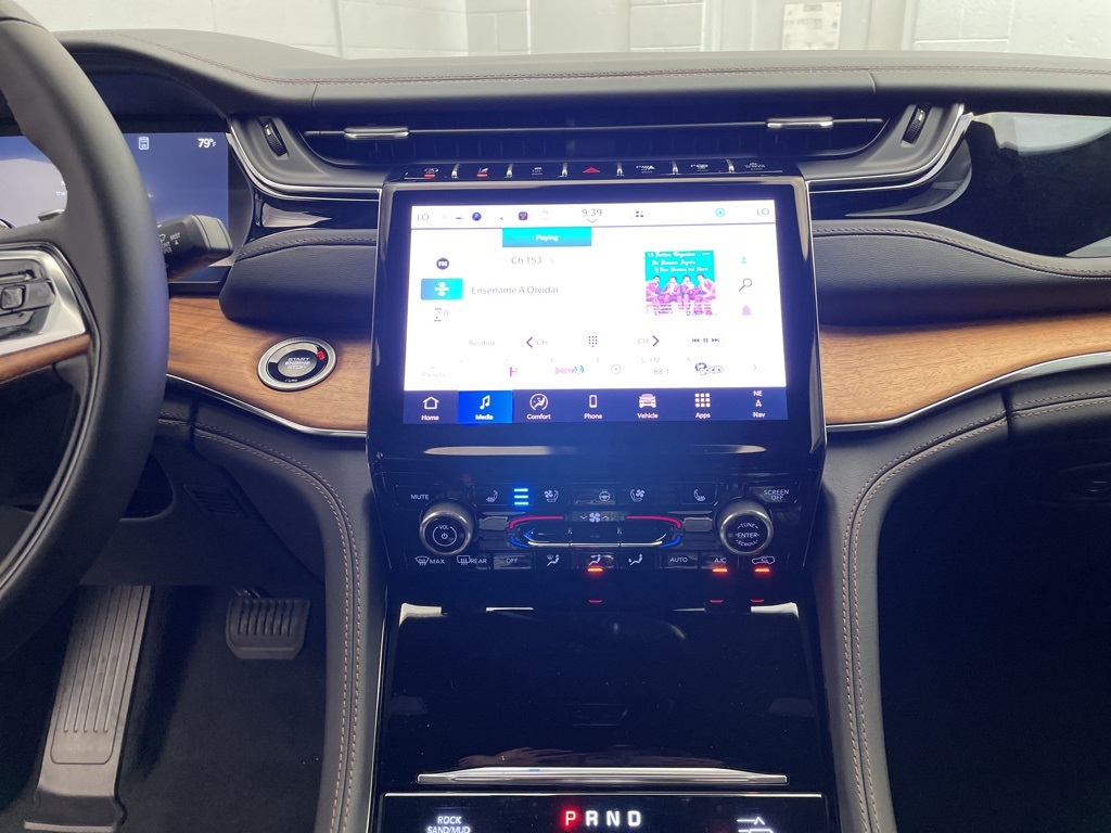 2025 Jeep Grand Cherokee L Summit Reserve photo 10