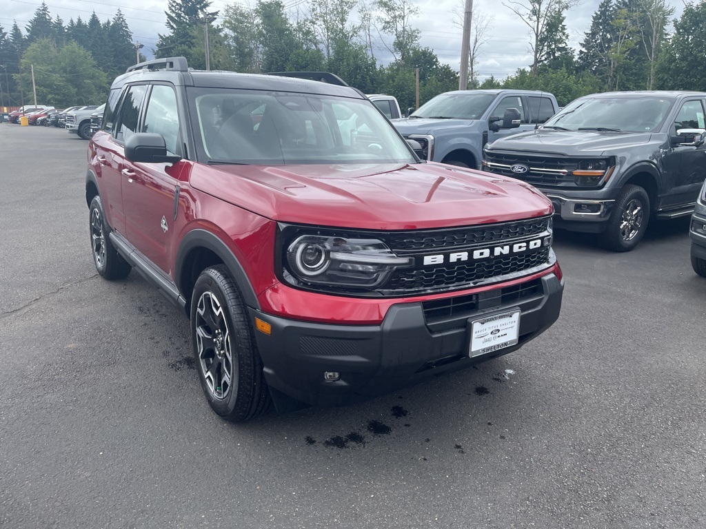 2025 Ford Bronco Sport Outer Banks photo 3